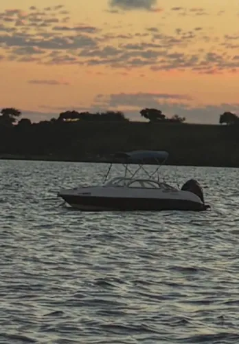 LANCHA CORAL 16, VERSAO LUXO, ANO 2016, MERCURY 60HP 4T (COMPLETA E MUITO NOVA)