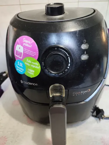Air fryer 5,5 litros - Leia o anúncio