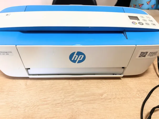 Multifuncional impressora HP Deskjet 3776 (J9V88A), Branco/Azul
