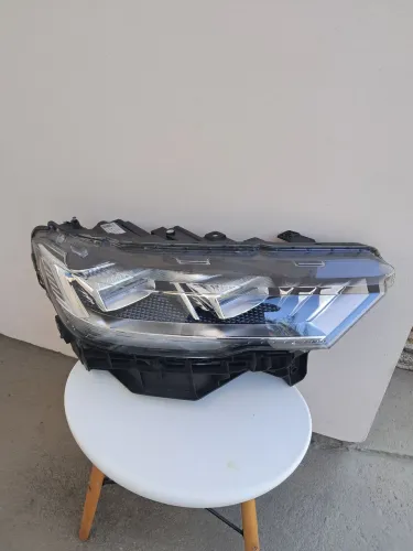 Farol direito GWM Haval H6 original usado