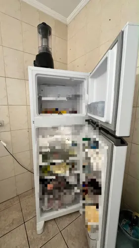 Vende-se Geladeira