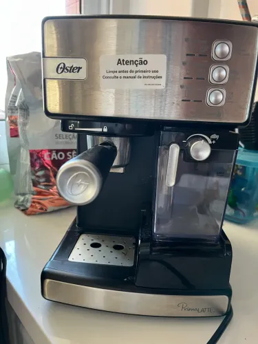 Cafeteira elétrica Oster seminova 127w