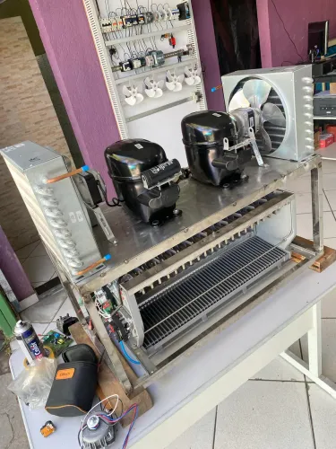 Maquina de gelo 250 kg/24h
