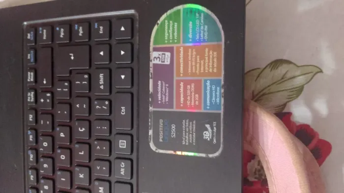 Vendo notebook com defeito na tela