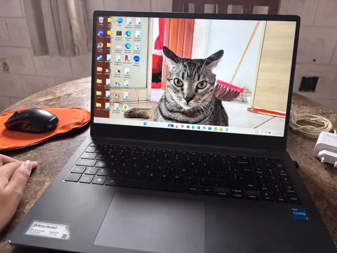 SAMSUNG GALAXY BOOK 2