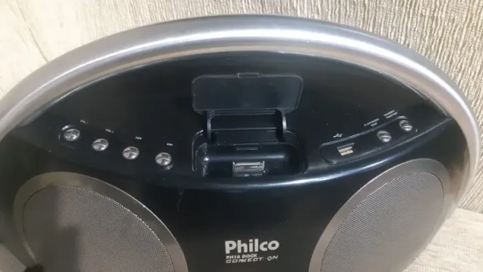 Boom Box Philco PH10 Dock Connection