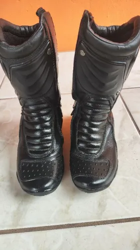 Bota moto feminina 