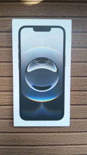 iPhone 16e LACRADO