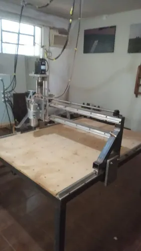 Vende-se máquina CNC Router 