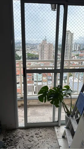 Porta de vidro - sacada 2 folhas em alumínio branco