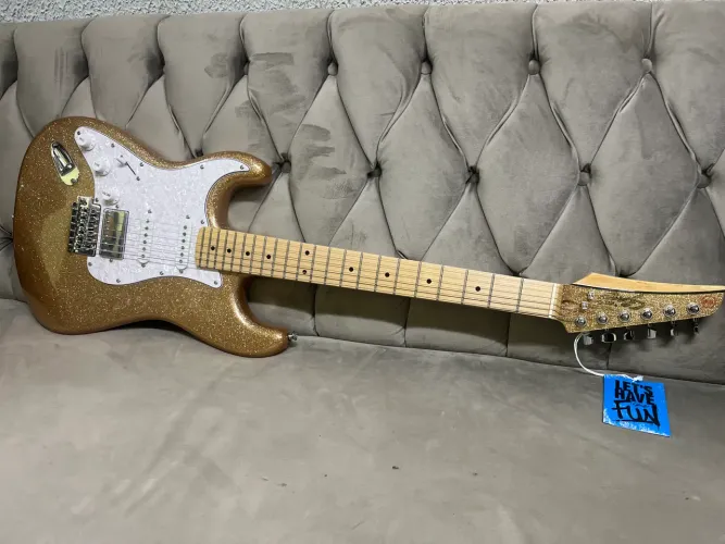 Guitarra Seizi Fun Katana Musashi hss Canhoto
