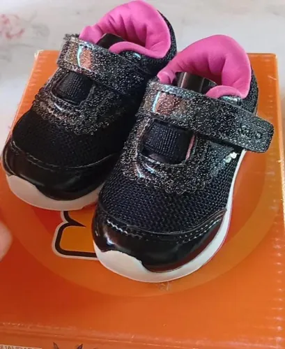 Tenis infantil feminino com velcro