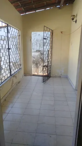 CASA (EM CIMA) ALUGUEL