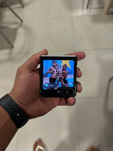 Samsung Galaxy Z Flip7 FE 128GB - Excelente Estado