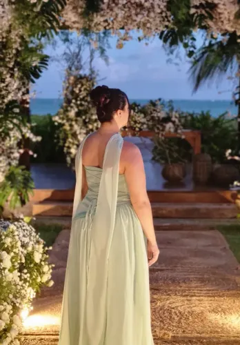 Vestido de madrinha tomara que caia verde menta