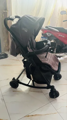 Vendo carrinho de bebê 