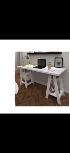 Vendo mesinha para computador.