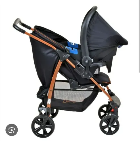 Carrinho e bebê conforto da burigotto