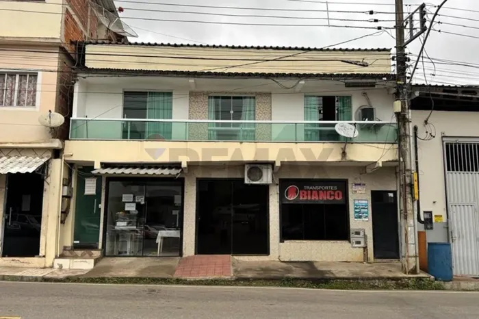 Casa com excelente localização em Iconha