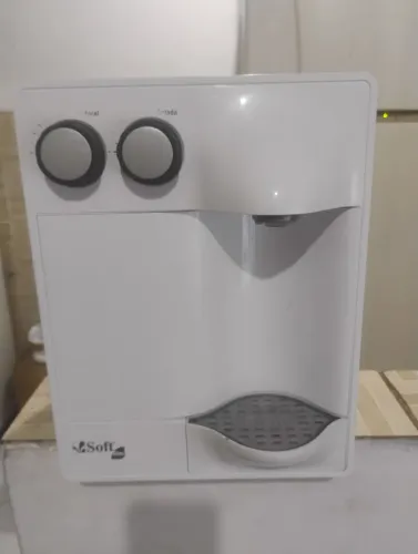 Purificador de água modelo slim