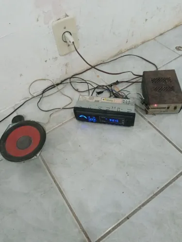 Rádio FM automotivo