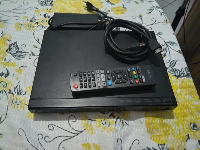 Blu-ray LG: BP126 , acompanha controle, cabo HDMI e fonte