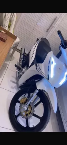 Moto avelozz 