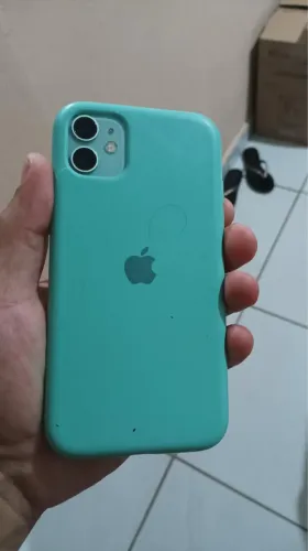* ? iPhone 11 64GB - Aceito troca por celular inferior com volta