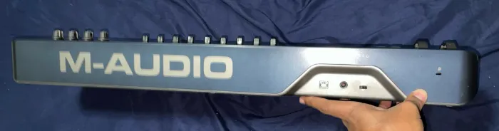 Controlador M Áudio Oxygen 49