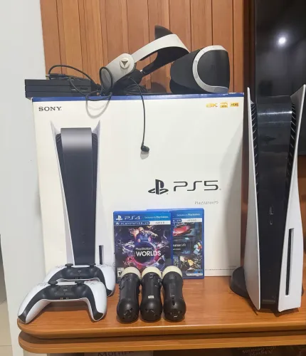 PS5 Fat Mídia Física + 2 DualSense + PS VR Completo + 3 PS Move