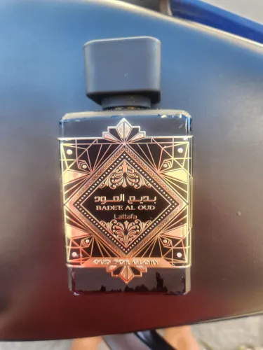 Lattafa Bade'e Al Oud For Glory Eau De Parfum Unissex 100ml perfume árabe