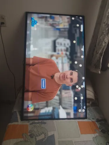 Televisão Samsung 48 polegadas.