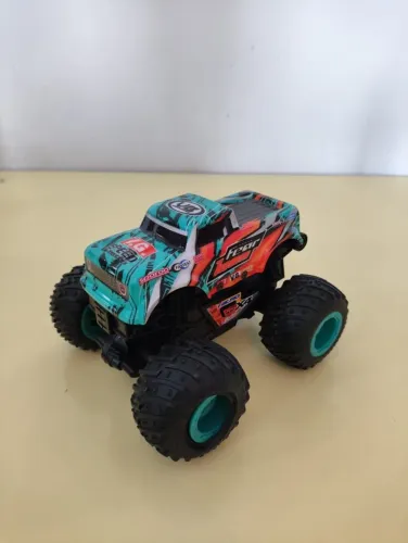 Carrinho Monster Truck Off Road com Som - Usado