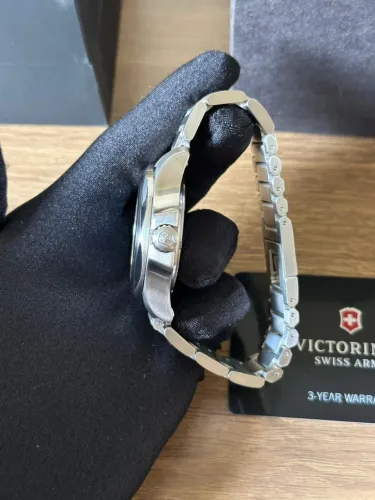 Relógio victorinox inox quartzo 