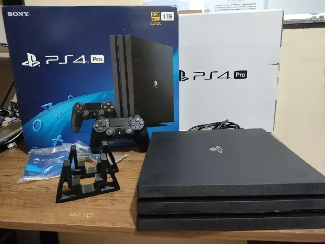 PS4 Pro 1TB - melhor versão (CUH-7215B) 