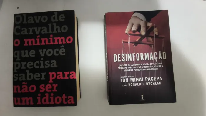 Venda livros usado , 27 livros.