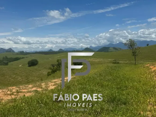 Fazenda à venda com 421 hectares.