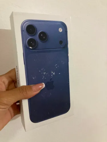 iPhone 17 pro Max lacrado