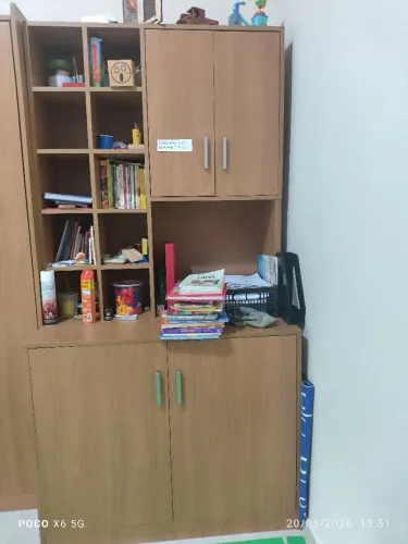 Dois armários em MDF bom