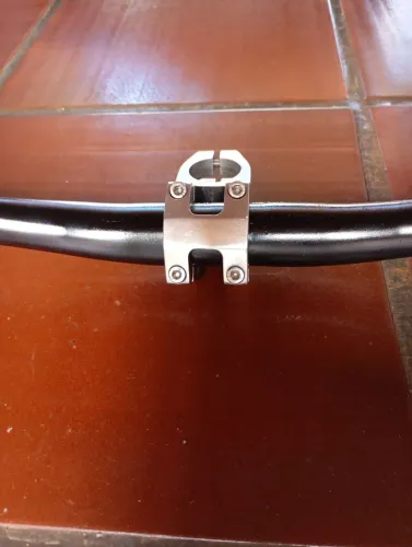 Mesa Gios mais guidão 700mm