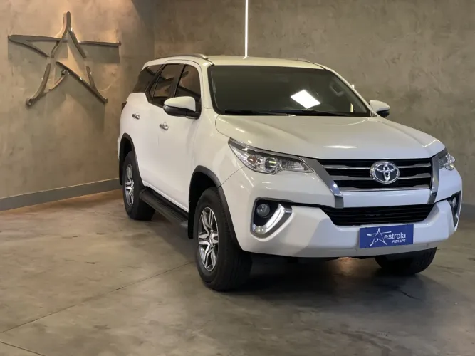 Toyota Hilux SW4 SRV 4X2 2.7 Flex 16V Aut. 2019