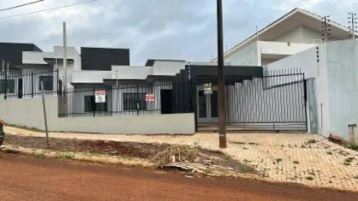 CASA RESIDENCIAL em CASCAVEL - PR, INTERLAGOS