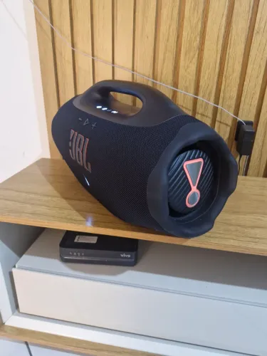 JBL BOMBOX 4 CAIXA DE SOM?