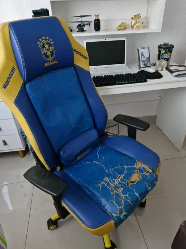 Cadeira Gamer MaxRacer Oficial CBF - Edição Especial