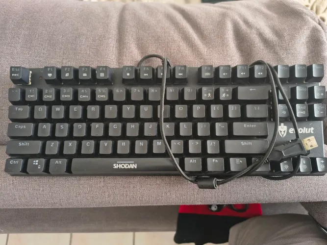 Teclado Mecânico Evolut Shodan (Switch RED)