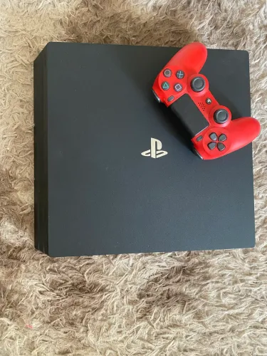 PS 4 PRO