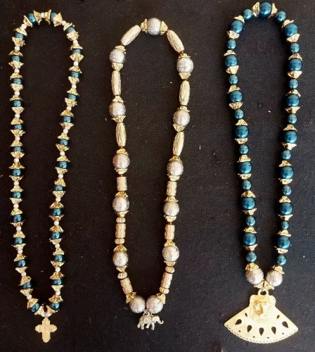 Colares e Pulseiras