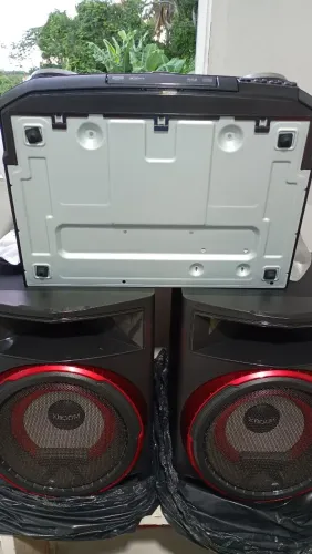 SOM  LG XBOOM 