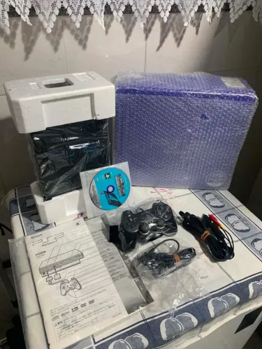 Console PS2 FAT SPCH 18000 Japonês Novo na Caixa CIB