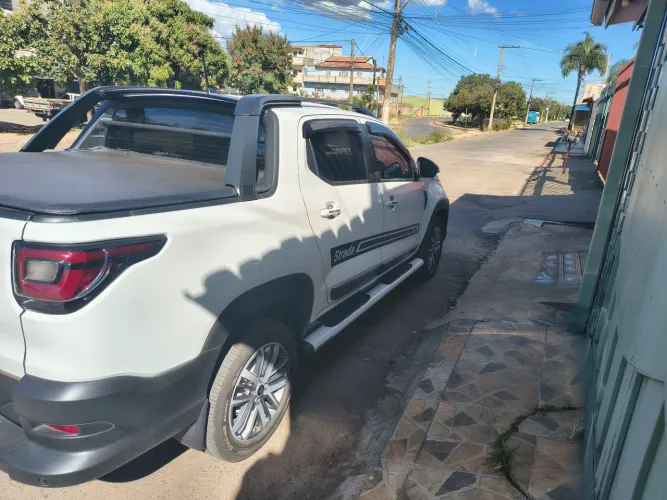 Fiat Strada Volcano 1.3 Flex 8V CD 2025
